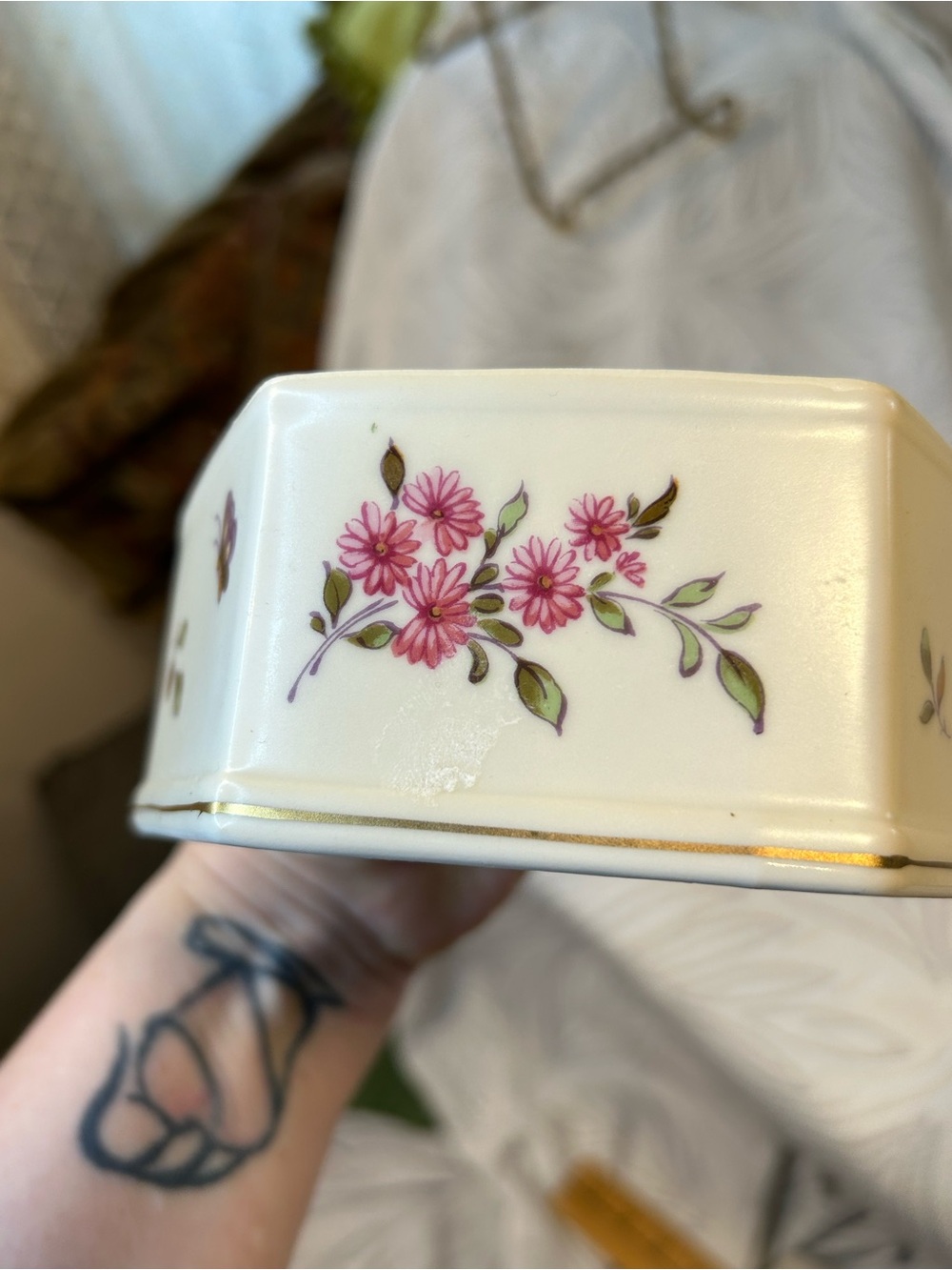 ✨ Lefton Powder Box ✨ - Picture 8 of 10